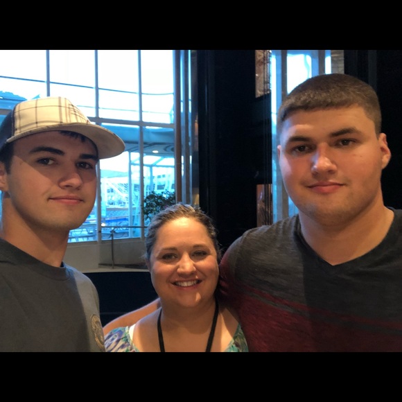 Meet your Posher, Shanna - Picture 5 of 16